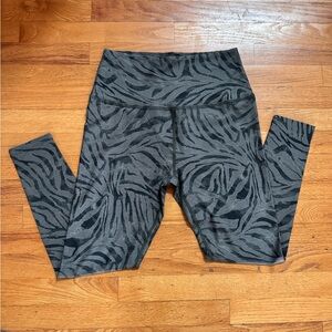 Beyond Yoga Leggings High Waisted Green Zebra Women’s XL